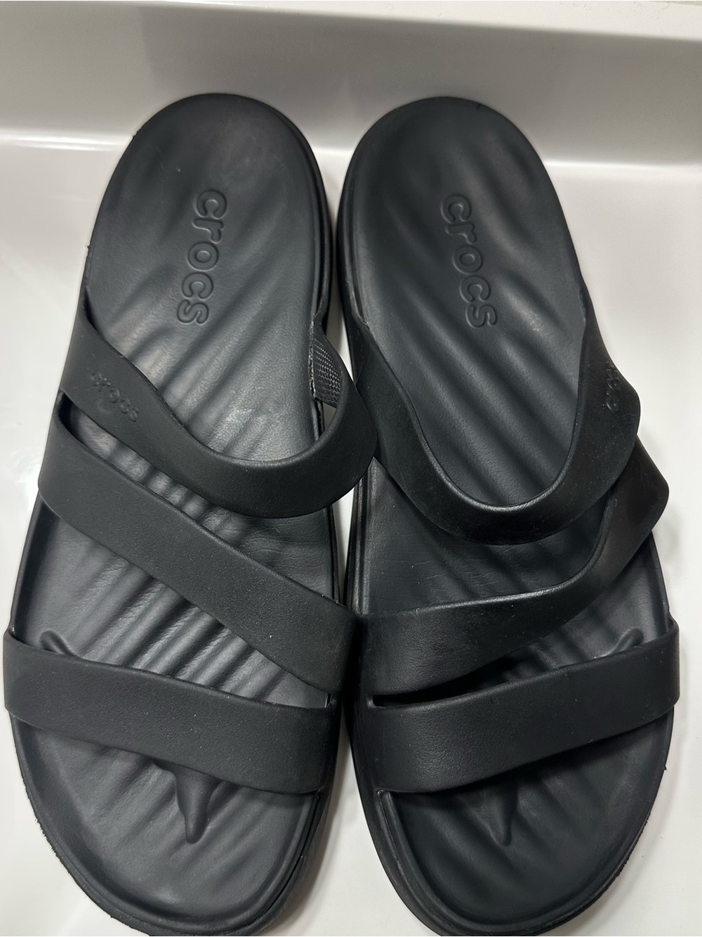 Crocs Women's Getaway Strappy Sandals - Picture 2 of 8